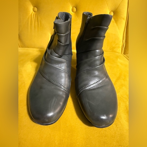 Rockport Cobb Hill Women's Sabrina Boot , Gray 10 wide - Picture 2 of 5